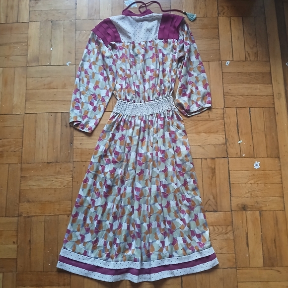 "LACHINE" Colorful Geometric Long Sleeve Dress - Picture 13 of 13